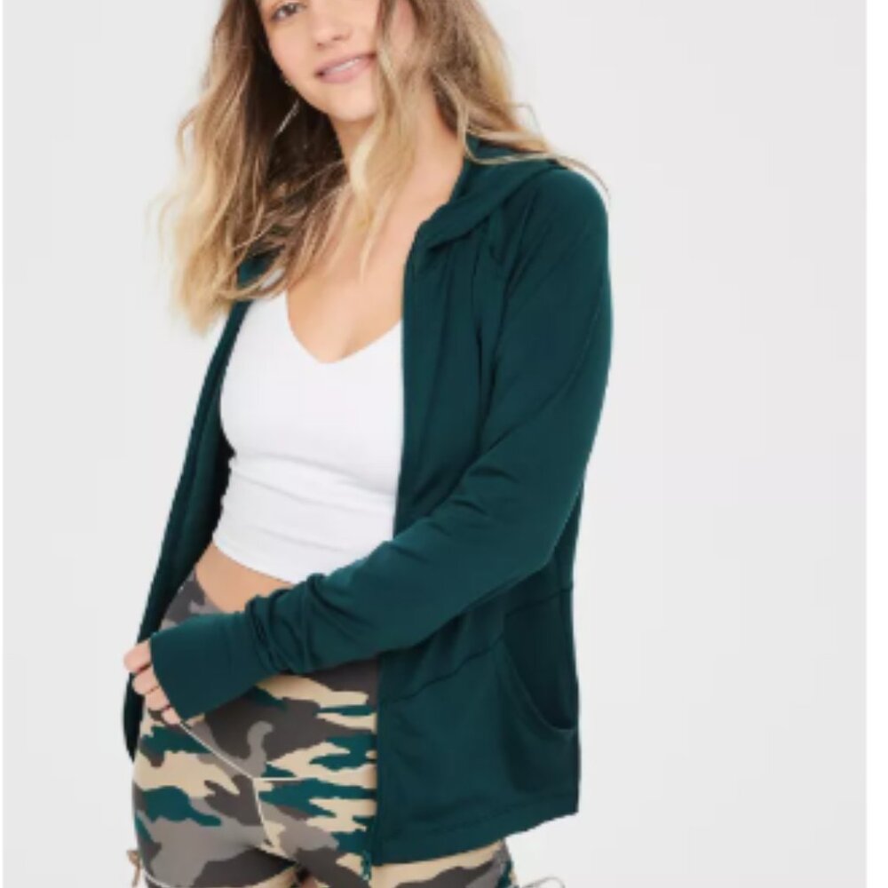 Aerie Real Me Full Zip Jacket with Pockets & Hoodie - Large in Deep Forest Green